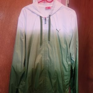 Light PUMA jacket in size L barely wore